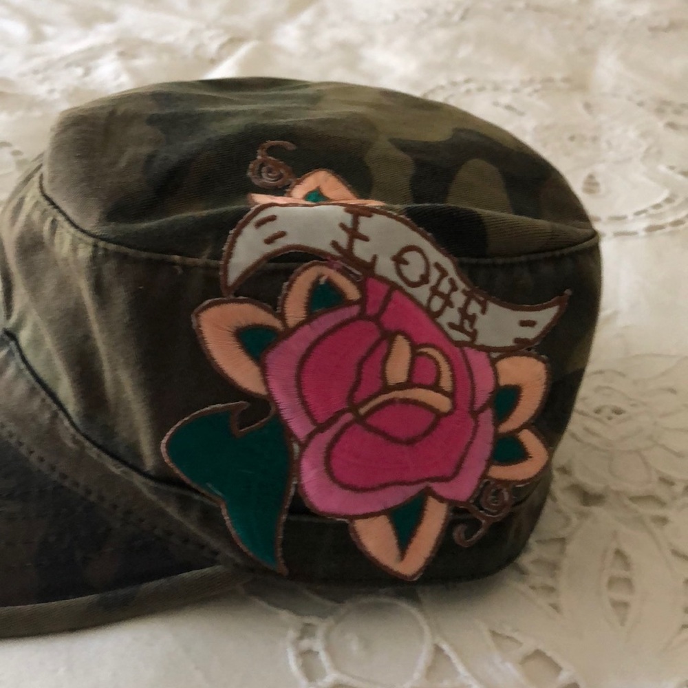 Hat - Picture 2 of 4